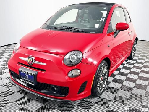 Rosso 2017 FIAT 500C Abarth