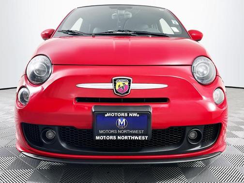 Rosso 2017 FIAT 500C Abarth