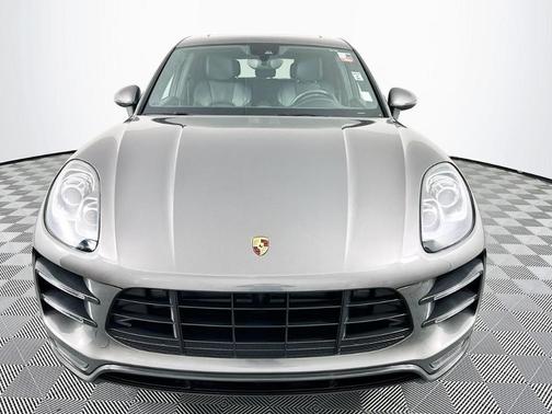 2016 Porsche Macan Turbo