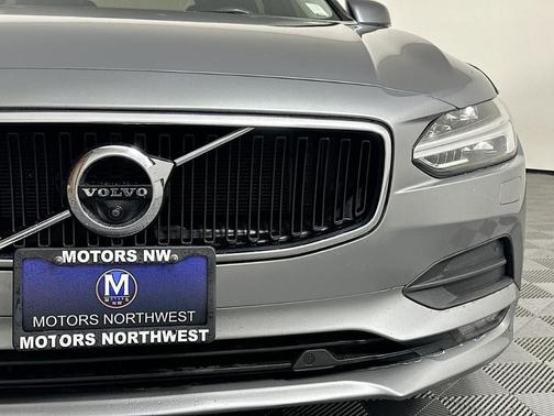 2018 Volvo S90 T6 Momentum