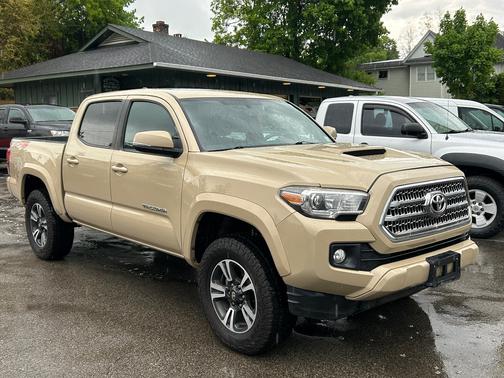 2017 Toyota Tacoma TRD Sport