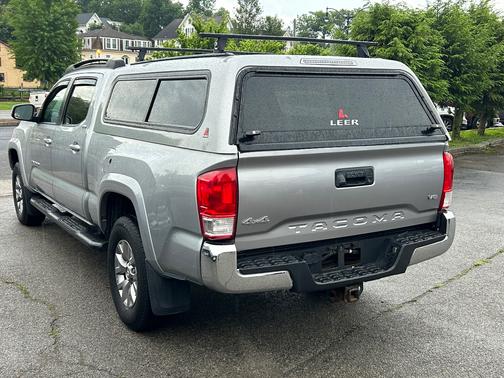 2017 Toyota Tacoma SR5