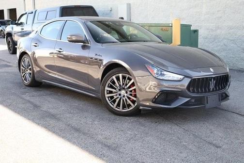 2022 Maserati Ghibli Modena Q4