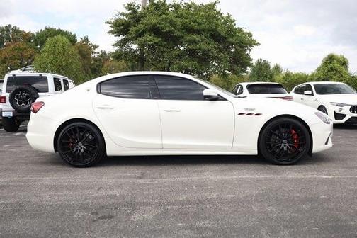 2022 Maserati Ghibli Trofeo