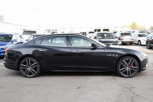 2024 Maserati Quattroporte Modena Ultima Q4