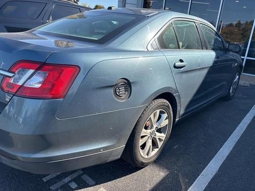 2010 Ford Taurus SEL