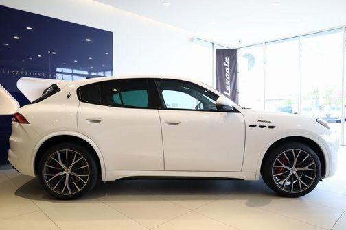 2024 Maserati Grecale Modena