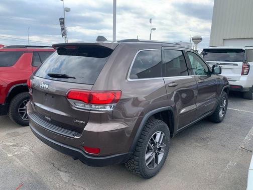 2020 Jeep Grand Cherokee Laredo