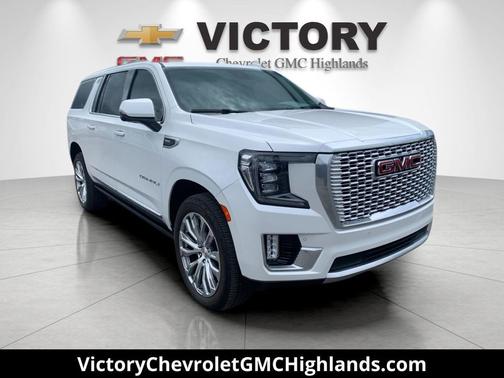 Summit White 2023 GMC Yukon 4WD AT4