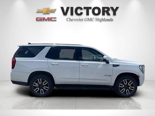 Summit White 2023 GMC Yukon 4WD AT4
