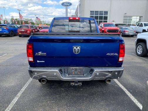 Blue Streak Pearlcoat 2016 RAM 1500 Big Horn