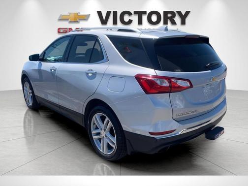 Silver Ice Metallic 2018 Chevrolet Equinox Premier w/2LZ