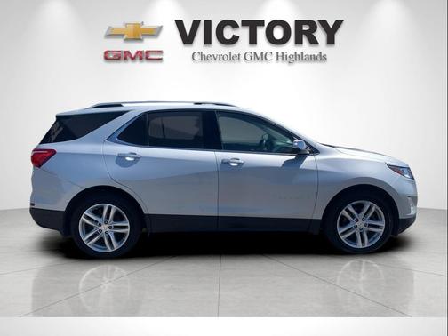 Silver Ice Metallic 2018 Chevrolet Equinox Premier w/2LZ