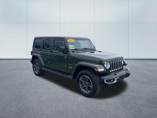 2023 Jeep Wrangler 4-Door Sahara