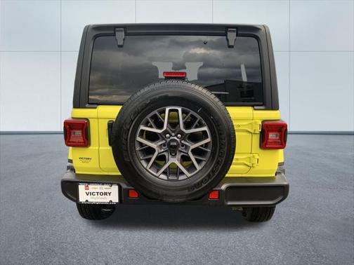 2024 Jeep Wrangler 4-Door Sahara