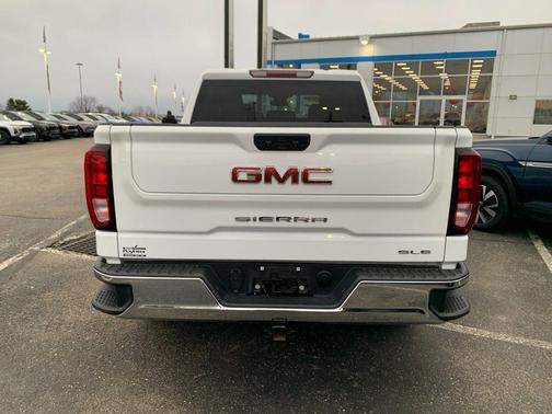 2024 GMC Sierra 1500 SLE
