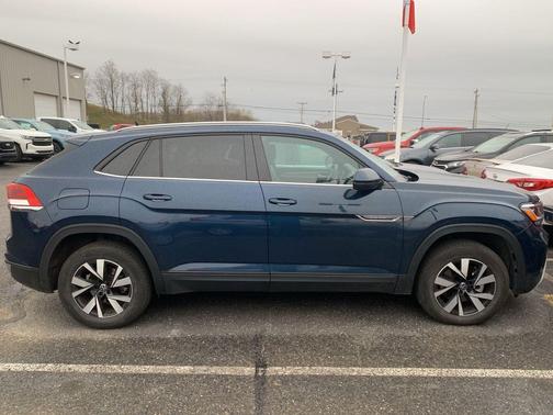 2022 Volkswagen Atlas Cross Sport 2.0T SE