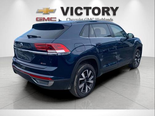 2022 Volkswagen Atlas Cross Sport 2.0T SE