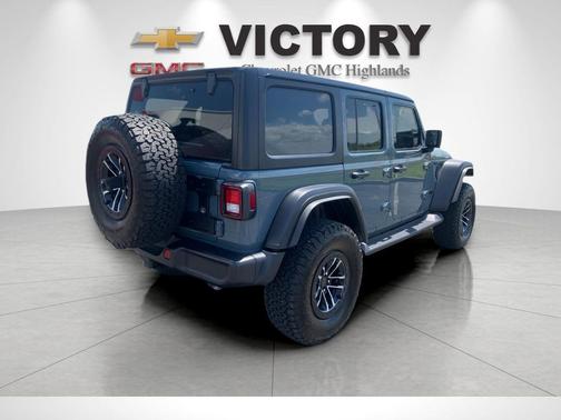 Anvil Clear Coat 2024 Jeep Wrangler Willys