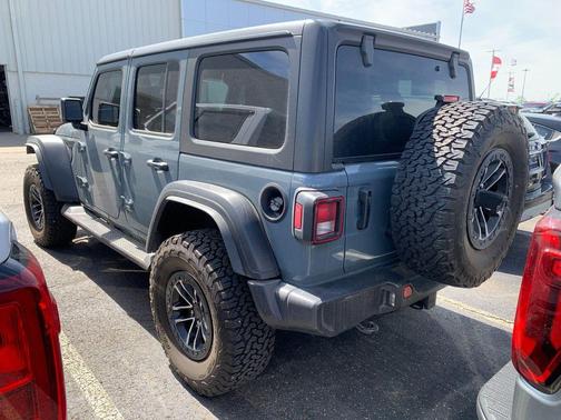 Anvil Clear Coat 2024 Jeep Wrangler Willys