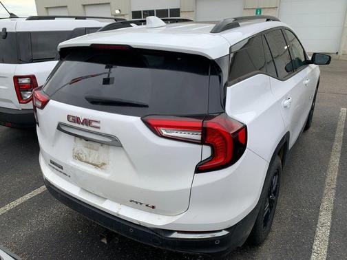 2022 GMC Terrain AWD AT4