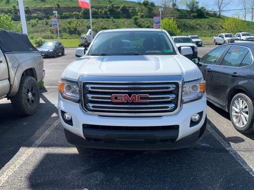 Summit White 2019 GMC Canyon SLE