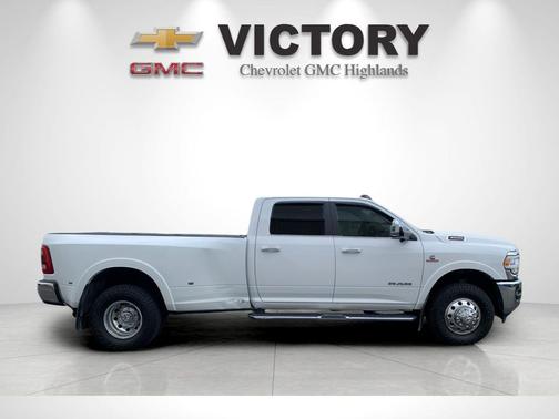 Bright White Clearcoat 2019 RAM 3500 Laramie Crew Cab 4x4 8' Box