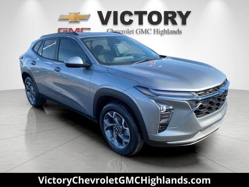 Sterling Gray Metallic 2026 Chevrolet Trax LT