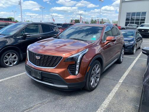 Autumn Metallic 2019 Cadillac XT4 Premium Luxury