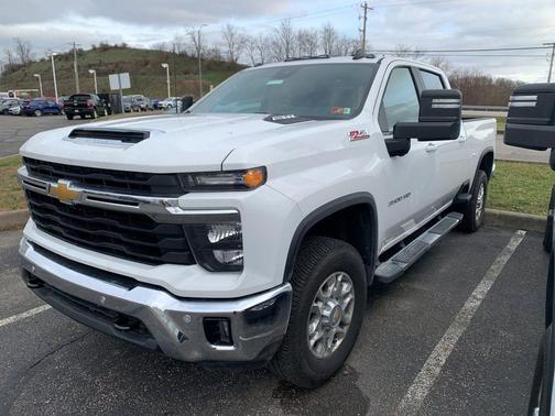2025 Chevrolet Silverado 3500 LT