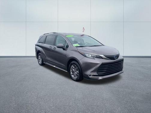 2024 Toyota Sienna XLE 7 Passenger