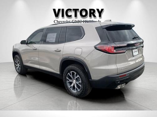 2026 GMC Acadia AWD AT4