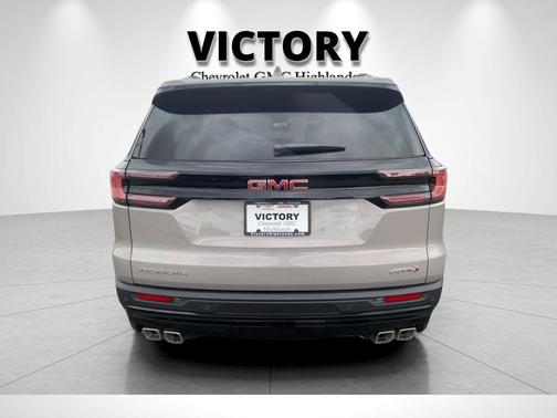 2026 GMC Acadia AWD AT4