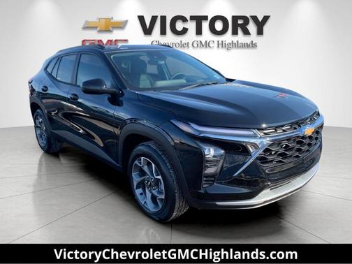 Mosaic Black Metallic 2026 Chevrolet Trax LT