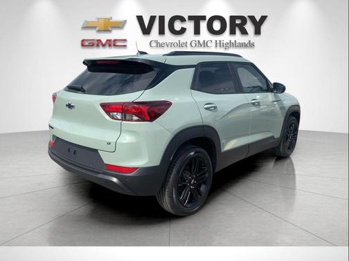 Cacti Green 2026 Chevrolet Trailblazer LT