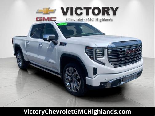 White Frost Tricoat 2025 GMC Sierra 1500 Denali