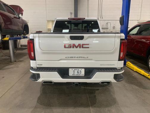 White Frost Tricoat 2025 GMC Sierra 1500 Denali