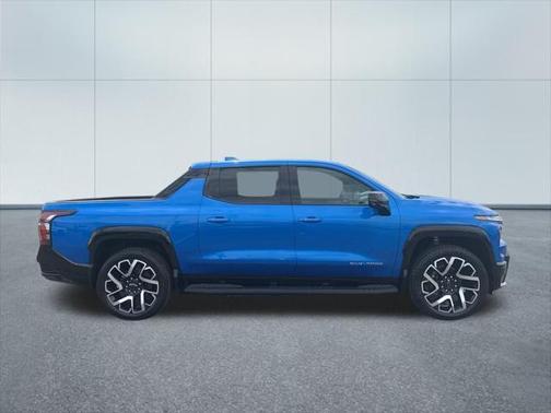 2025 Chevrolet Silverado EV RST