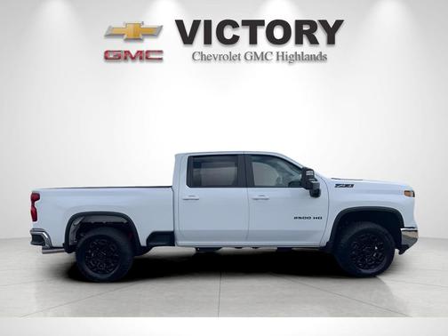 Summit White 2026 Chevrolet Silverado 2500 LT