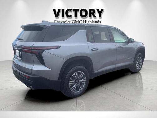 2024 Chevrolet Traverse LS