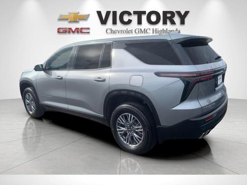 2024 Chevrolet Traverse LS