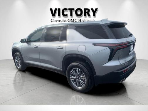 2024 Chevrolet Traverse LS