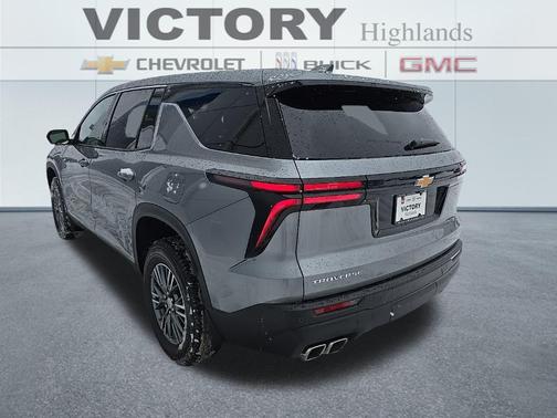 2024 Chevrolet Traverse LS