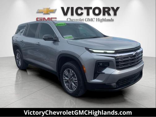2024 Chevrolet Traverse LS