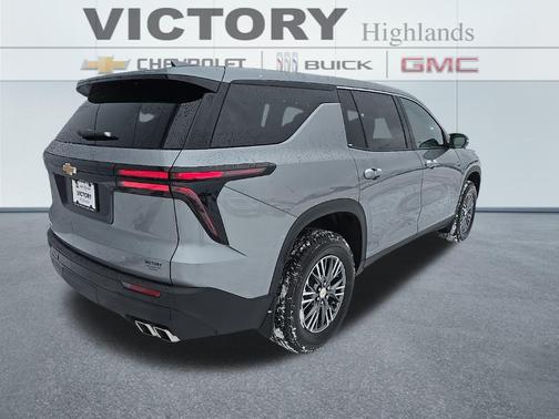 2024 Chevrolet Traverse LS