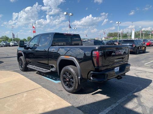 Onyx Black 2026 GMC Sierra 2500 AT4
