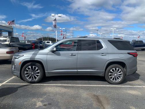 2023 Chevrolet Traverse Premier