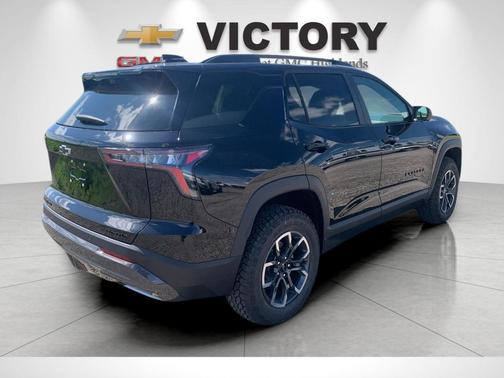 Mosaic Black Metallic 2026 Chevrolet Equinox AWD ACTIV