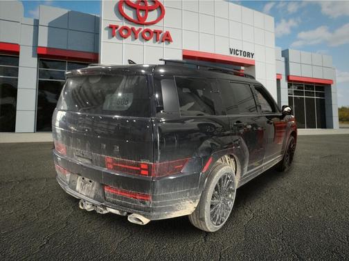 Phantom Black 2025 Hyundai SANTA FE Calligraphy