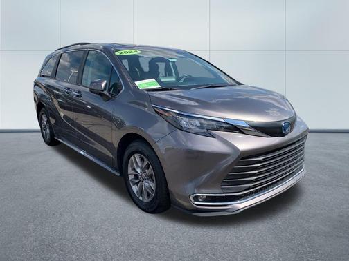 2024 Toyota Sienna XLE 7 Passenger